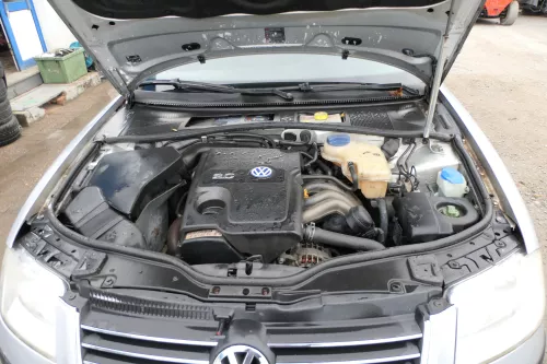 VW Passat 3BG Superb 2,0 AZM Benzin Motor 85kw 110PS - 166.000km