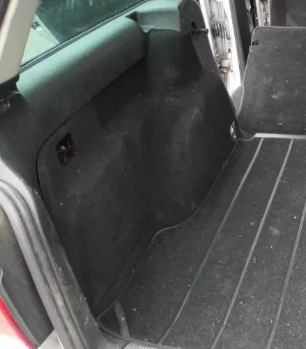 Passat 3BG 3B Abdeckung Verkleidung Kofferraum hinten links 3B9867429Q schwarz