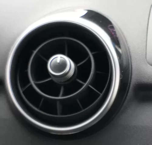 1x Audi A5 A4 8K B8 Lüftungsdüse Düse Lüftung vorne mitte mittig