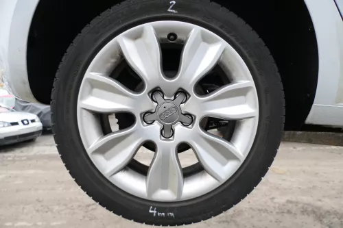 4x Audi A1 8X Alufelgen 215/45R16 90V Sommerreifen Reifen 4-5mm 8X0601025B /AS (173056)