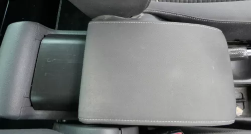 Golf Plus 5M Mittelarmlehne Armlehne Lehne Mitte Original verschiebbar schwarz (173192)