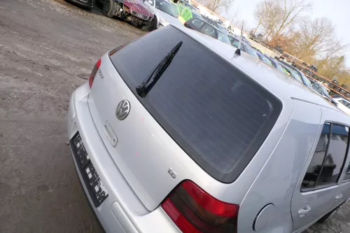VW Golf 4 Limousine Heckklappe Kofferraumklappe Klappe hinten silber LB7Z ohnAnb (173288)