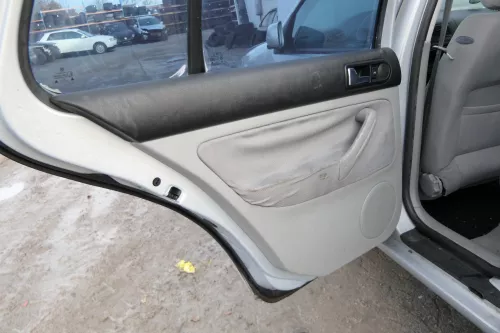 1x VW Golf 4 1J Limousine Türverkleidung Verkleidung Tür hinten links grau Griff (173295)