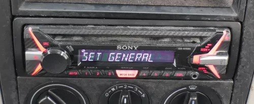 VW Golf 4 Bora T5 T4 Radio Sony CD USB CDX-G1100U  AUX