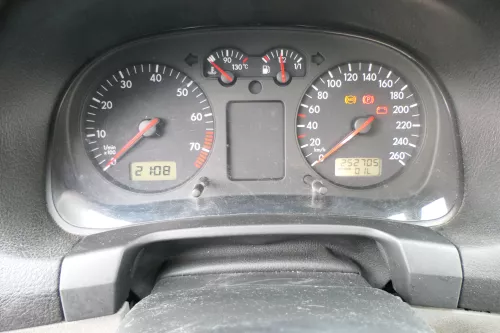 VW Golf 4 Bora Tacho Tachometer Kombiinstrument 1J0919860D 252.000km (173310)