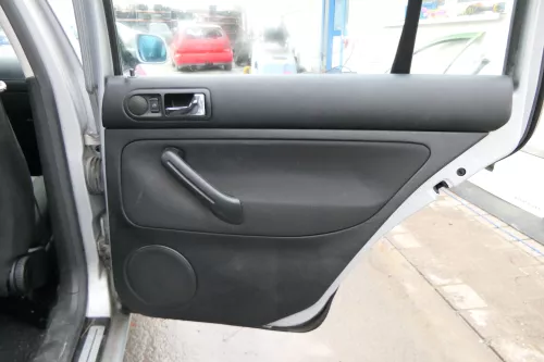 1x VW Golf 4 1J Kombi Türverkleidung Verkleidung Tür hinten rechts schwarz