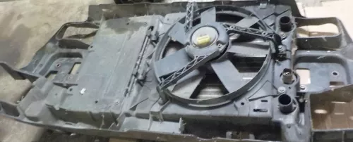 VW Polo 6N Schloßträger Halter mit Kühler Lüfter Träger