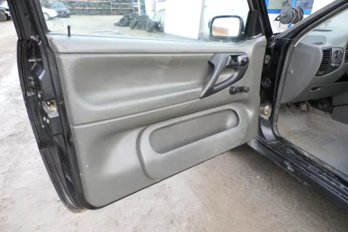 VW Polo 6N Türverkleidung Verkleidung Tür vorne links 2/3-Türer grau Griff Öffne (173423)