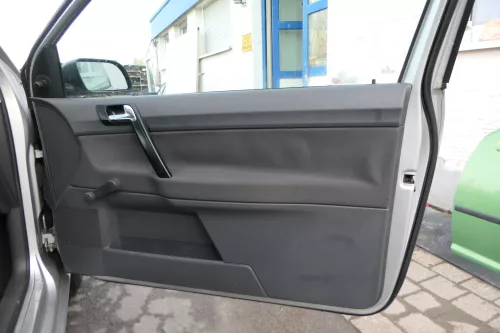 1x VW Polo 9N Türverkleidung Verkleidung Tür vorne rechts 2/3-Türer Beifahrertür