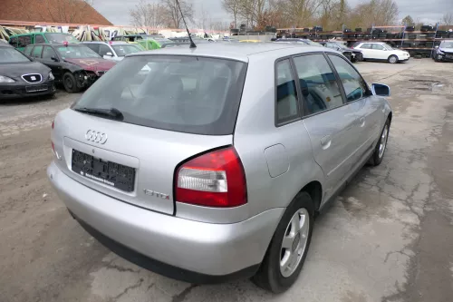 A3 8L Türdichtung Dichtung Tür hinten rechts innen  4/5-Türer royalblau