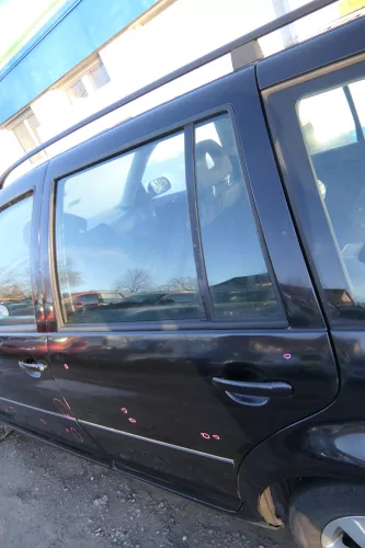 VW Golf 4 Bora Tür hinten links nur Kombi / Variant schwarz LC9Z (173823)