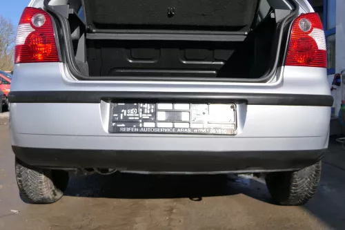VW Polo 9N 9N3 Stoßstange Heckstoßstange hinten silber LA7W