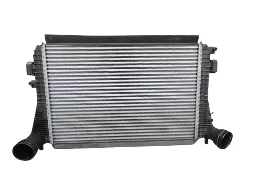 Passat 3C Ladeluftkühler Ladeluft Kühler TDI 3C0145805P