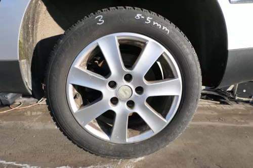 Passat 3C Golf Reifen Winterreifen 205/55 R16 91T Alufelgen Felgen 5-6mm Borbet (174050)