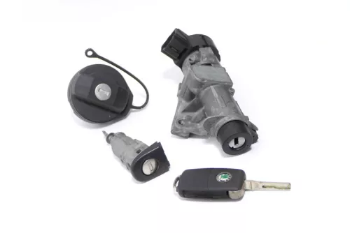 Skoda Fabia 5J Zündschloß Schloß Zündung 1x Schlüssel Funk Funkschlüssel