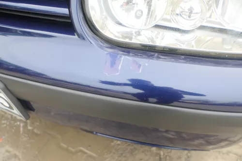 VW Golf 4 Stoßstange vorne Stoßfänger vorn vorne blau LB5N indigoblau blau indig (174493)