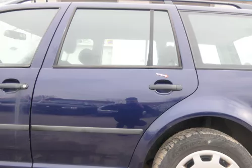 VW Golf 4 Bora Tür hinten links nur Kombi / Variant blau LB5N indigoblau ohne An