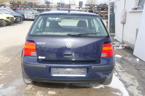 VW Golf 4 Limousine Stoßstange hinten Heckstoßstange Stoßfänger blau LA5G