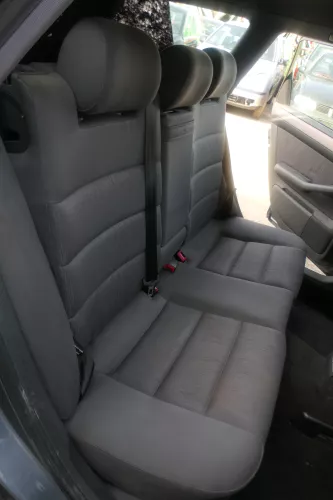 Audi A6 4B Avant Kombi Rückbank Rücksitzbank Sitz Rücksitz 3 Punkt onyx (174562)