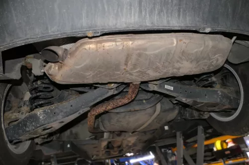 VW Golf 5 + 5M Plus Auspuff Mittelschalldämper + Ends hinten 1,6 BSE BSF CCSA