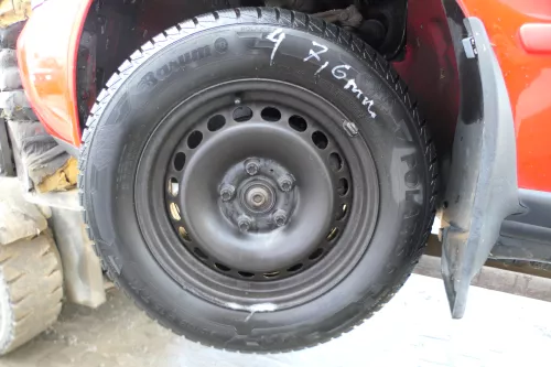 4X A4 B5 A6 4B Passat 3BG Felgen Reifen Winterreifen M+S 195/65 R15 91T 6-7mm (174797)