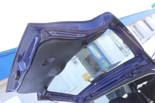 VW Polo 6N Heckklappe Klappe hinten Kofferraumklappe mit Scheibe blau LD5D (174807)