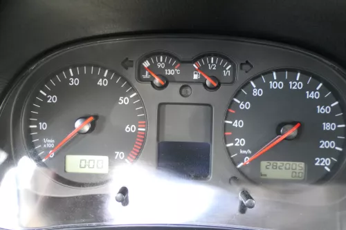 VW Golf 4 Tacho Tachometer Kombiinstrument 282.000km 1J0920821 1,4