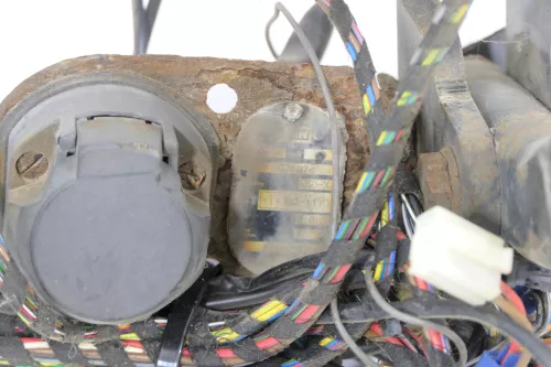 VW Golf 4 Limousine feste starre Anhängerkupplung mit Kabelbaum komplett Brink (174852)