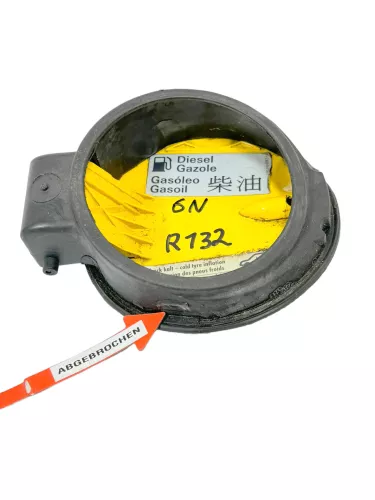 VW Polo 6N2 6N Tankdeckel Deckel Tank Tankverschluß gelb (174913)