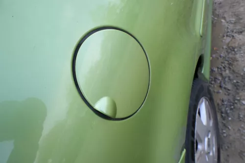 VW Polo 6N2 6N Tankdeckel Deckel Tank Tankverschluß grün LA6M