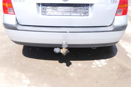 VW Golf 4 Kombi Avant Stoßstange hinten Heckstoßstange Stoßfänger silber LA7W