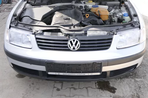 VW Passat 3B Stoßstange vorne Frontstoßstange Stoßfänger silber LB7Z grau