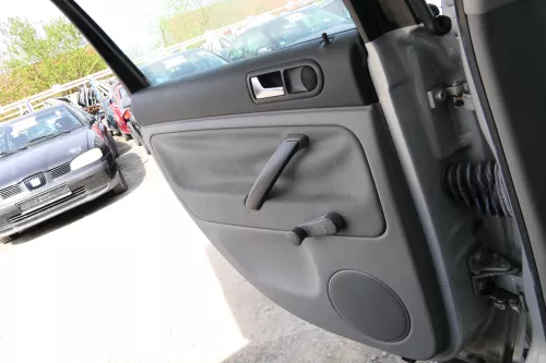VW Passat 3BG 3B Türverkleidung Verkleidung Tür hinten links grau (175107)