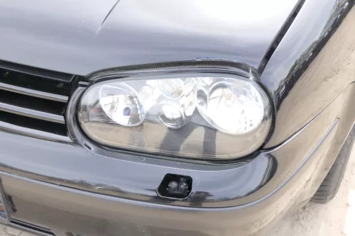 VW Golf 4 Stoßstange vorne Frontstoßstange Stoßfänger schwarz L041 SWR (175134)