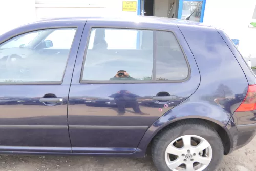 VW Golf 4 1J Limousine Tür hinten links blau LC5H blue (KEINkombi)