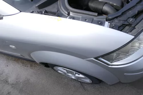 Audi A2 8Z Kotflügel vorne rechts silber LY7W (175260)