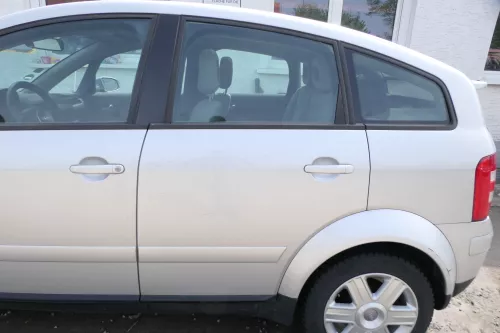Audi A2 8Z Tür Türblatt hinten links silber LY7W - ohne Anbauteile