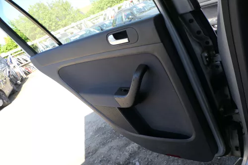 1x Golf Plus 5M Türverkleidung Verkleidung Tür hinten links schwarz (175412)
