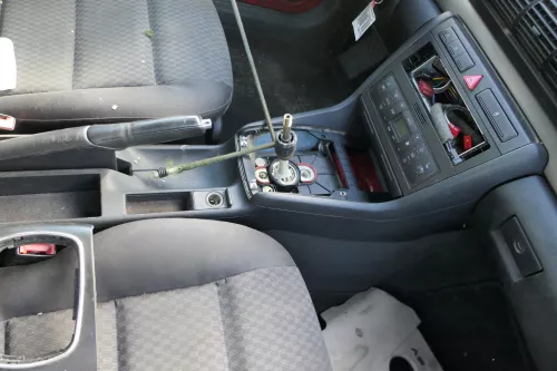 A4 B5 Faceliftmodell Mittelkonsole Mitteltunnel Verkleidung um Radio - schwarz (175453)