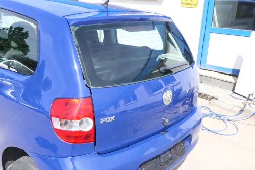 VW Fox 5Z Heckklappe Kofferraumklappe Klappe hinten + Scheibe blau LL5M (175503)