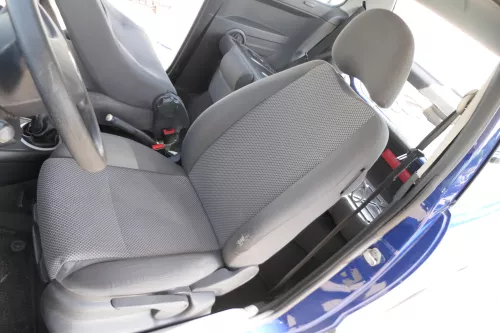 VW Fox Sitz Fahrersitz vorne links OHNEAirbag höhenverstellbar  v