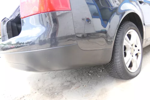 Audi A6 4B Kombi Avant Stoßstange hinten Heckstoßstange schwarz LN4J (175628)