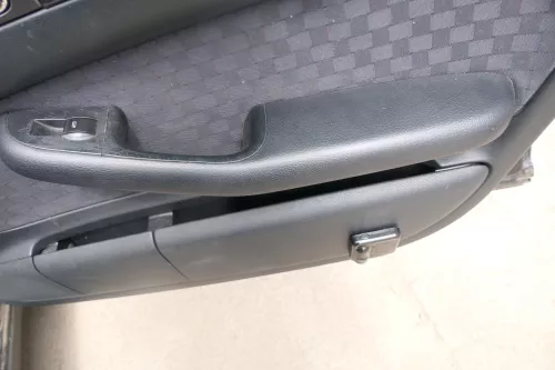 4x A6 4B Türverkleidung Verkleidung Tür vorne hinte links rechts (175640)