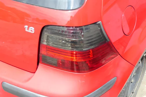 VW Golf 4 Limousine Stoßstange hinten Heckstoßstange Stoßfänger rot LY3D (175797)