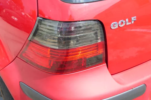 VW Golf 4 Limousine Stoßstange hinten Heckstoßstange Stoßfänger rot LY3D (175797)