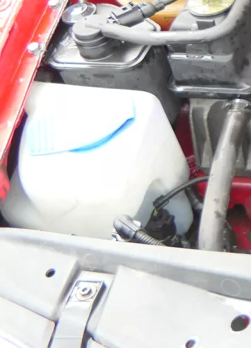 VW Golf 4 Wischwasserbehälter Behälter Wischwasser SWR mit Pumpen 5,5 L