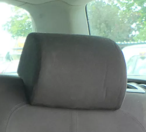 1x Passat 3C Kopfstütze Sitz Sitze hinten rechts / links schwarz 3C0885901G 92V (175925)