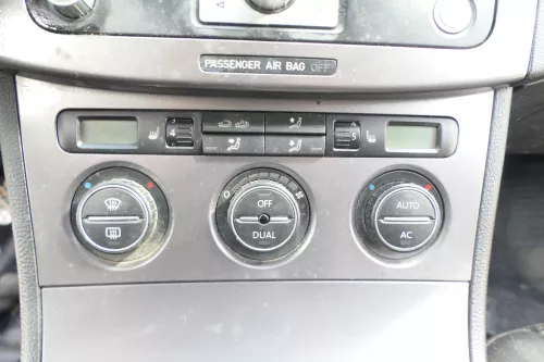 Passat 3C Mittelkonsole Verkleidung Klappe Abdeckung Dekor alu/dark rhodium (175933)