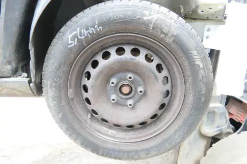 4x VW Golf 6 Plus 5M 195/65 R15 91T Winterreifen M+S Felgen Reifen M&S 5-8mm (176018)