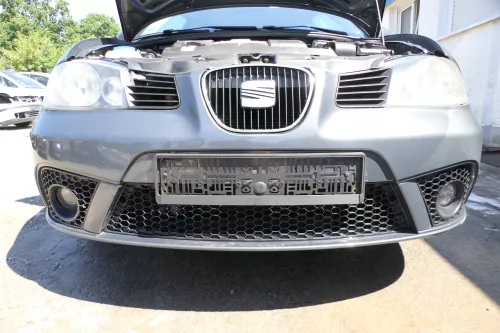 Seat Ibiza 6L Stoßstange Frontstoßstange vorne grau LS7Z ab Ende 2006 Facelift